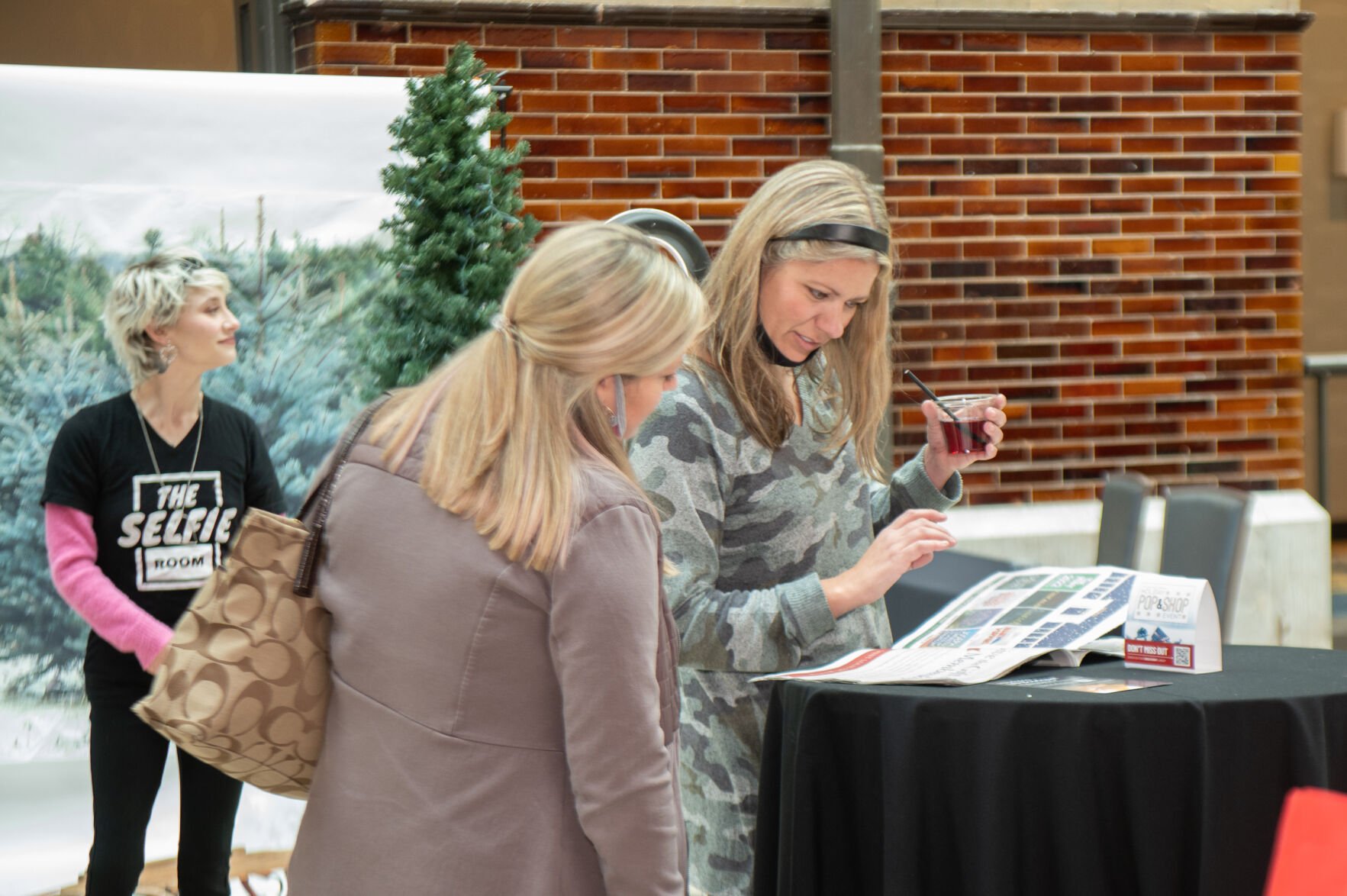 Holiday Pop & Shop at Union Station